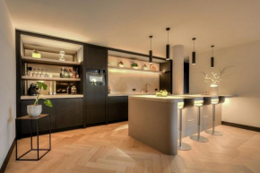 Amazing 2BDR APARTMENT